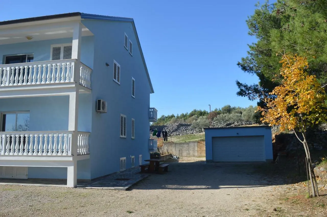 Apartments Charlie Krk Town 0*,  Croazia